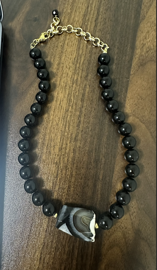 Collar Mamynga Agata Bandeada Negra